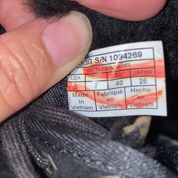 Women’s UGG NEUMEL BLACK BOOTS - Picture 13 of 14